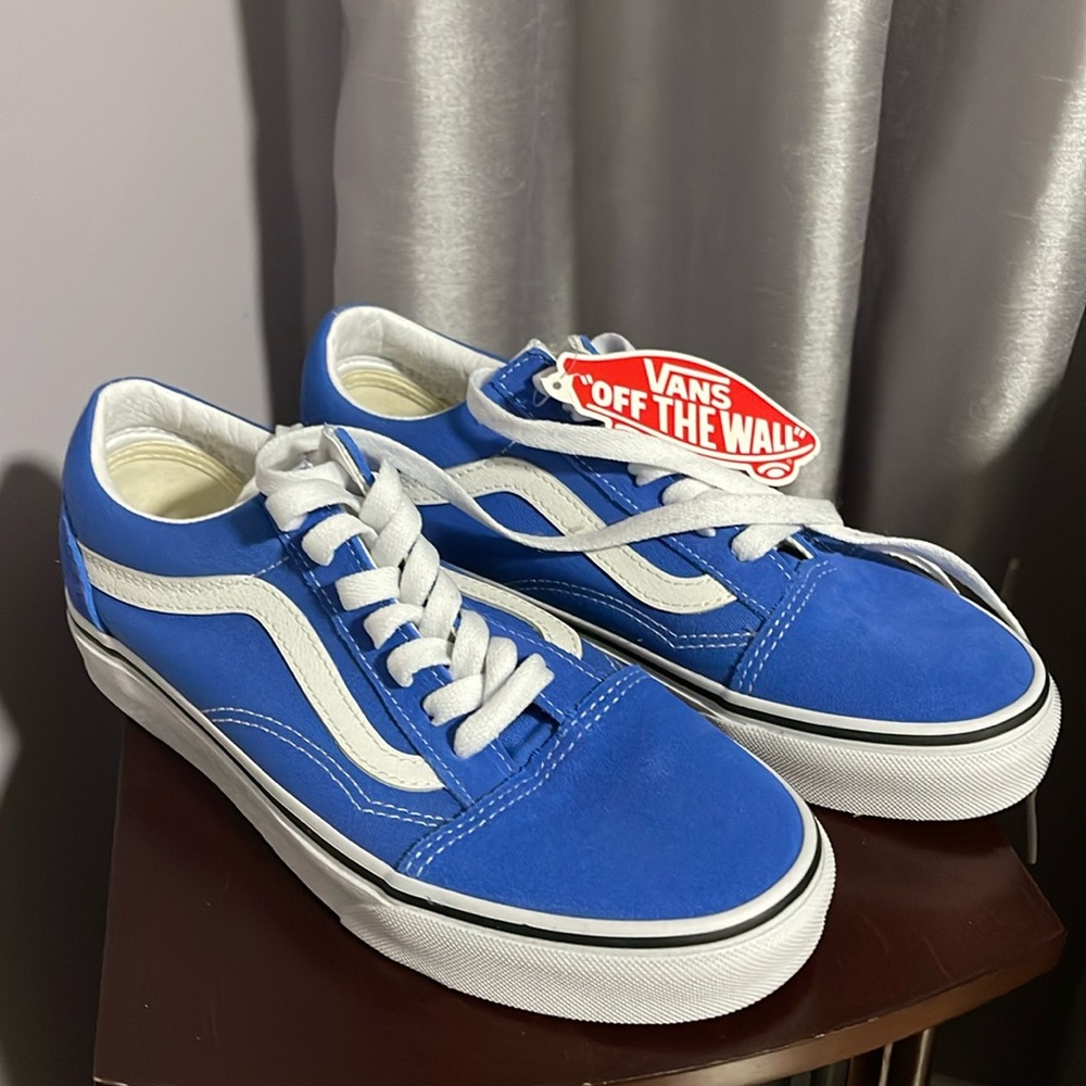 BRAND NEW BLUE VANS WOMENS SIZE 7